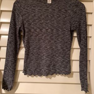 Gray Speckled Long Sleeve Crop Top